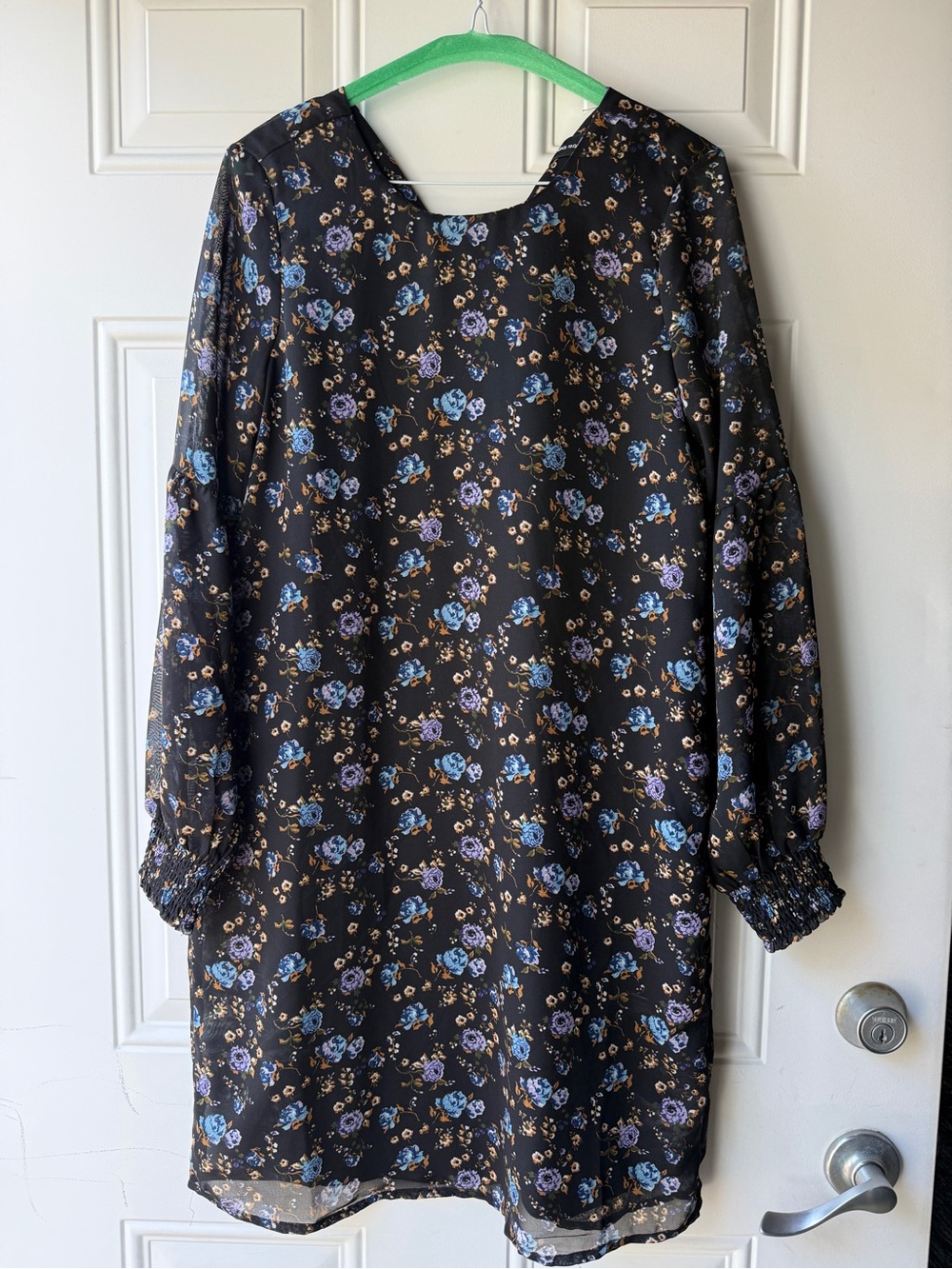Vero Moda Black Floral Long-Sleeve Shift Dress with Blue & Purple Blooms